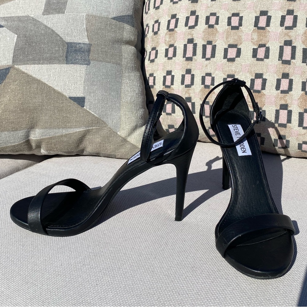 Steve Madden Kassandra Black Heels size 8